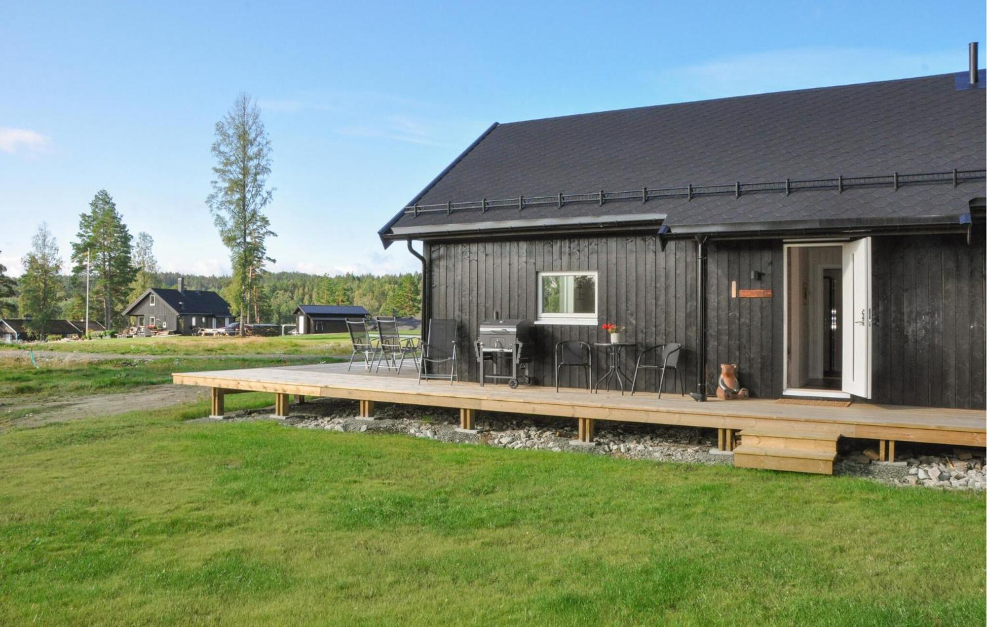 Amazing Home In Arjaeng With Kitchen Eksteriør billede